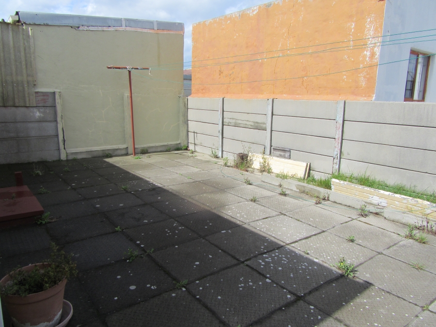 2 Bedroom Property for Sale in Rocklands Western Cape